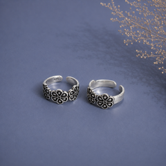 Three flower toe ring in pure silver (one pair)