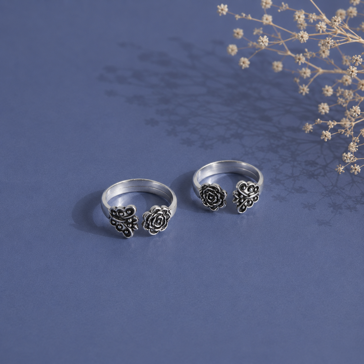 Flower and Butterfly pattern twisted toe ring in pure silver (one pair)