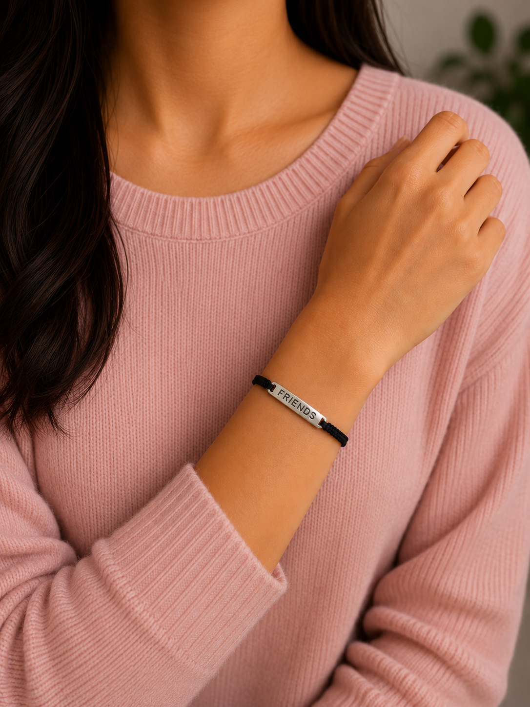 'Friends' pattern adjustable hand braided bracelet made in pure silver