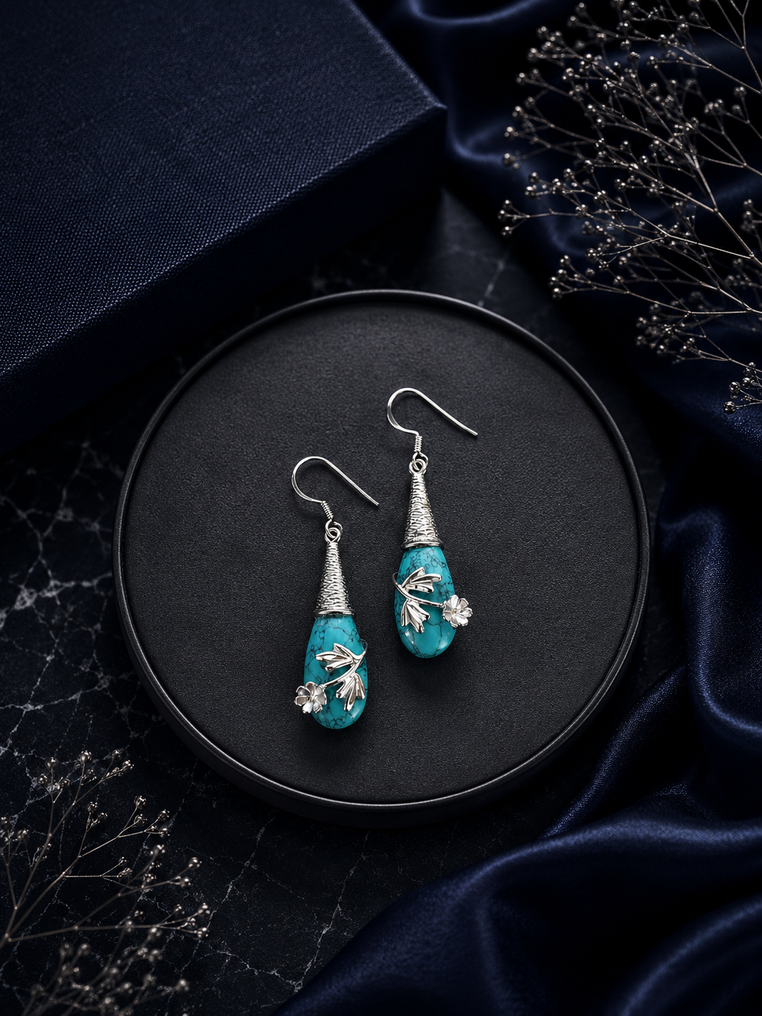 Turquoise floral creeper pattern hangings in pure silver
