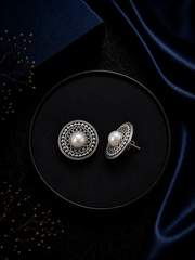 2 cm diameter carving rava work studs with a pearl center in pure silver