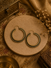5.2 cm filigree work balis in pure silver with 22 kt gold plating