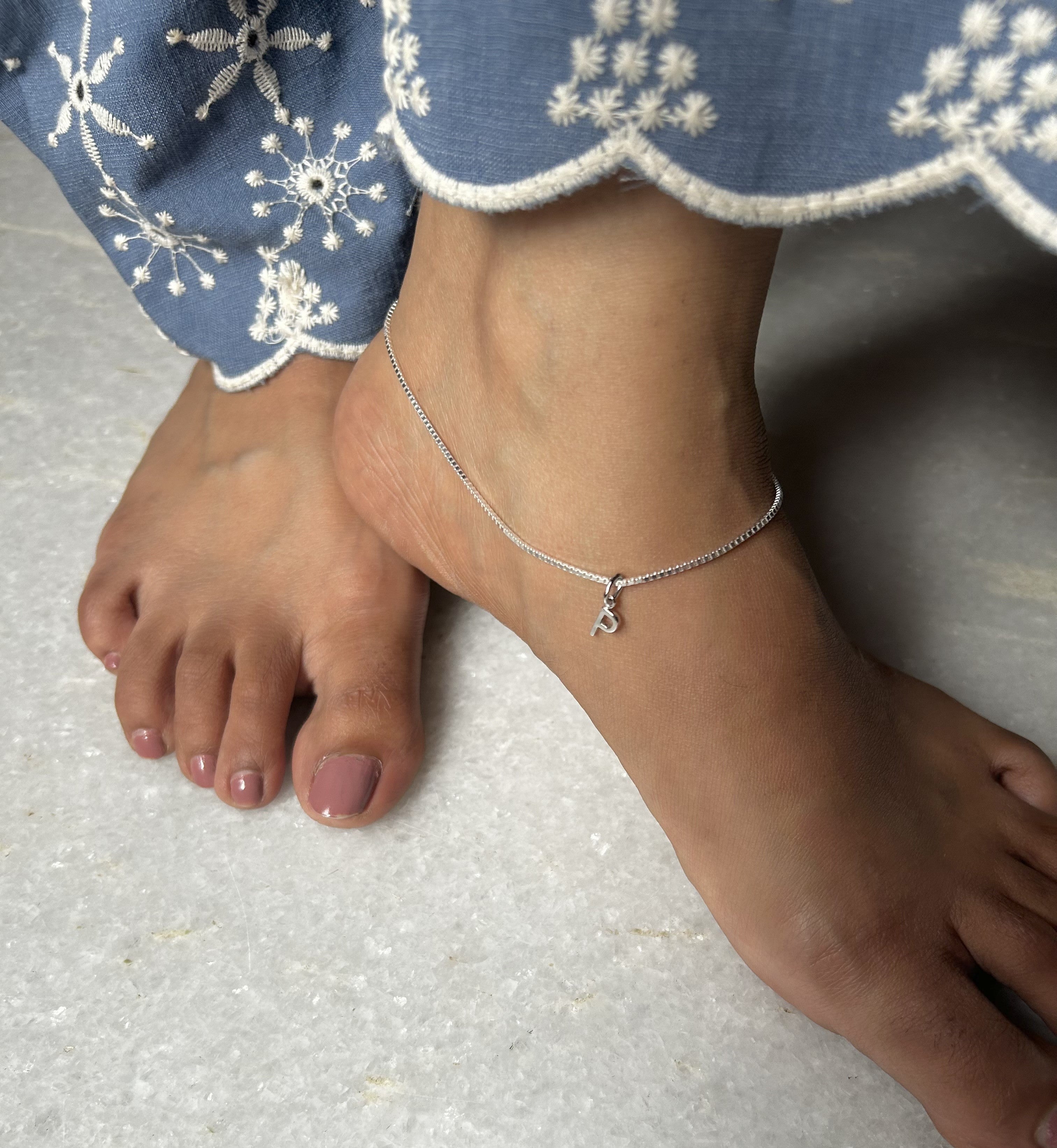 Sleek anklet with Alphabet charm in pure silver