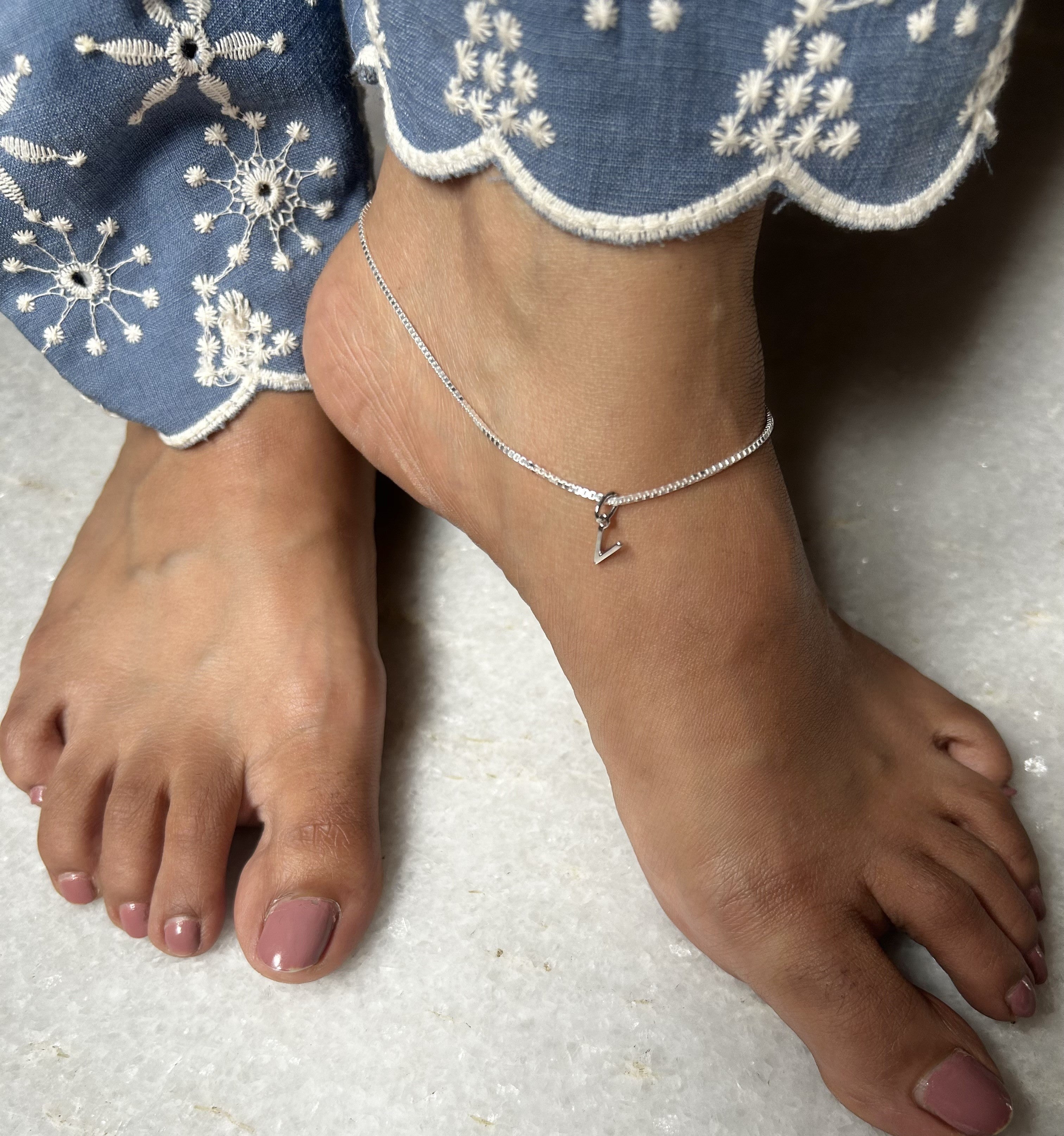 Sleek anklet with Alphabet charm in pure silver