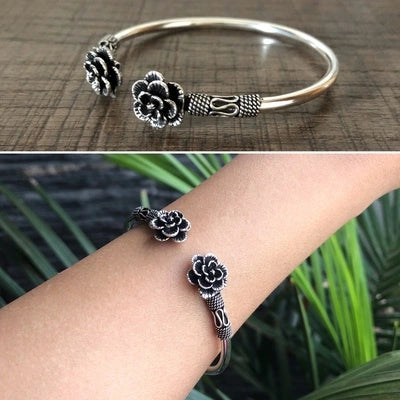Big Rose motif ends plain kada in pure silver