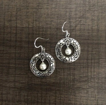 Snake scale pattern pearl drop hangings made in pure silver